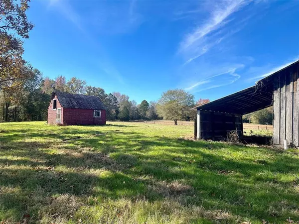 21062 County Road 450, Lindale, TX 75771