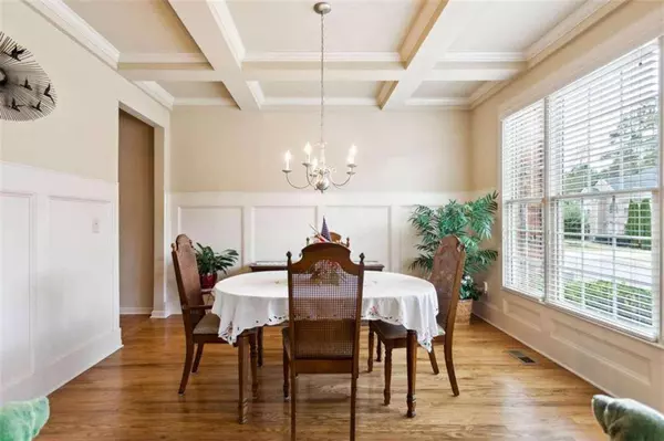 1932 River Crest WAY, Lawrenceville, GA 30045