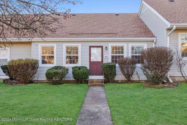 95 Halls Croft Road, Freehold, NJ 07728