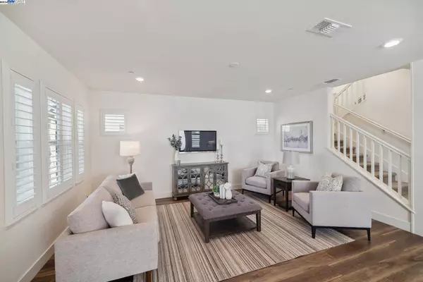 5966 Lombard St, Dublin, CA 94568