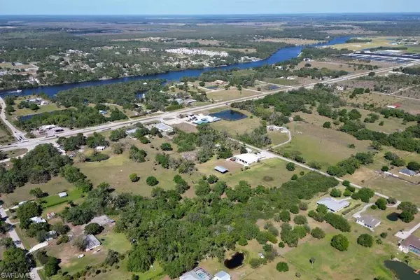 Styles RD, Alva, FL 33920