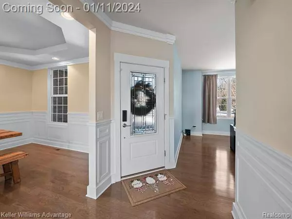 23305 Crooked Tree Court S, South Lyon, MI 48178