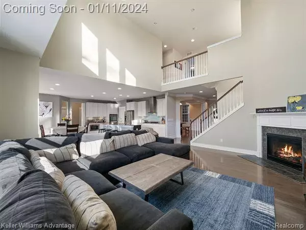 23305 Crooked Tree Court S, South Lyon, MI 48178