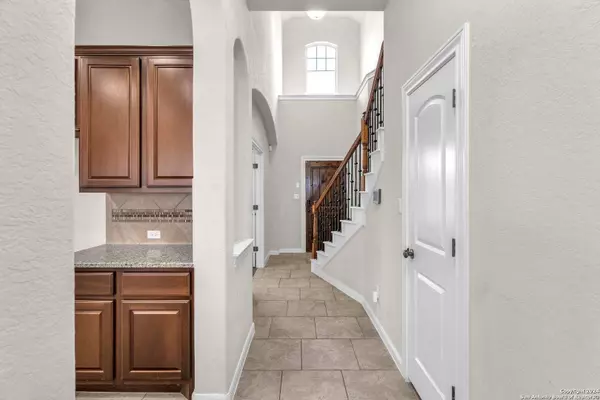 25748 VELVET CRK, San Antonio, TX 78255-4419