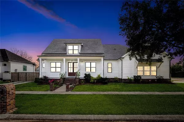 1205 PERRIN DR, Arabi, LA 70032