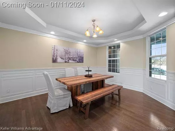 23305 Crooked Tree Court S, South Lyon, MI 48178