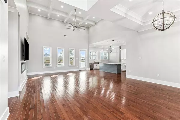 1205 PERRIN DR, Arabi, LA 70032