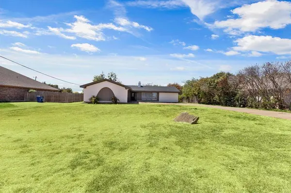 506 Grandview Drive, Granbury, TX 76049