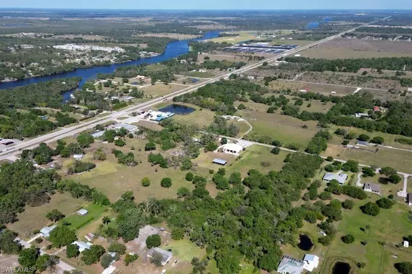 Styles RD, Alva, FL 33920