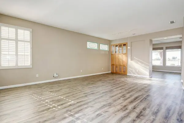 7200 Delta Breeze LN, Roseville, CA 95747