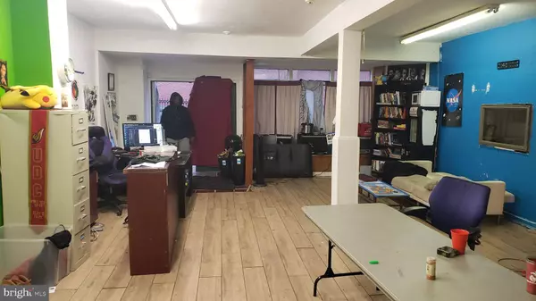 304-306 PARK AVE, Baltimore, MD 21201