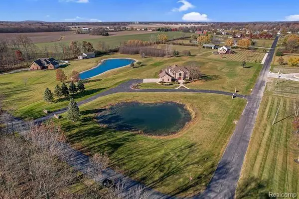 2855 Thorn Drive, Carleton, MI 48117