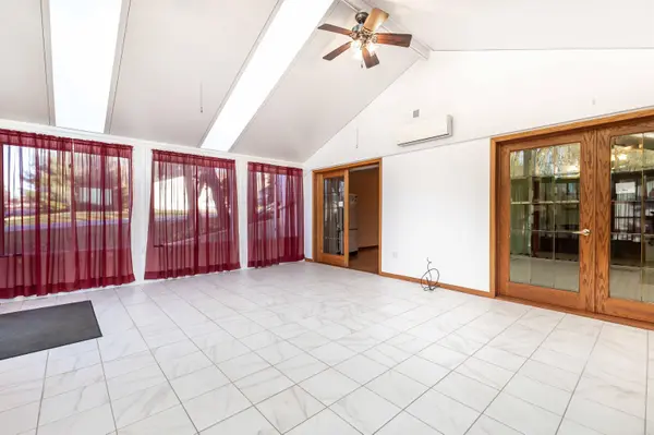 303 S 2nd North, Apple River, IL 61001