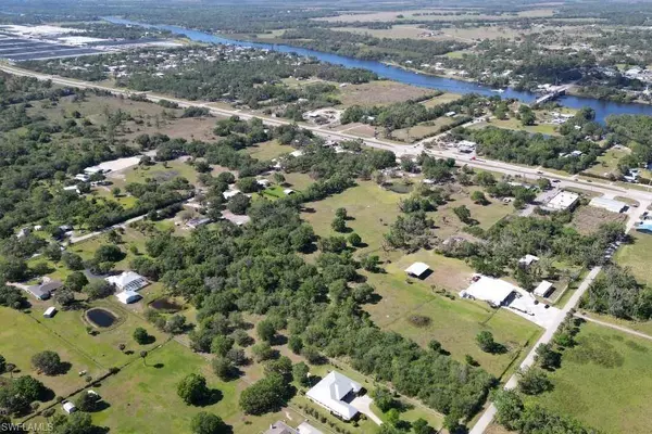 Styles RD, Alva, FL 33920