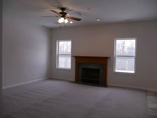 5864 Long Lake LN, Indianapolis, IN 46235