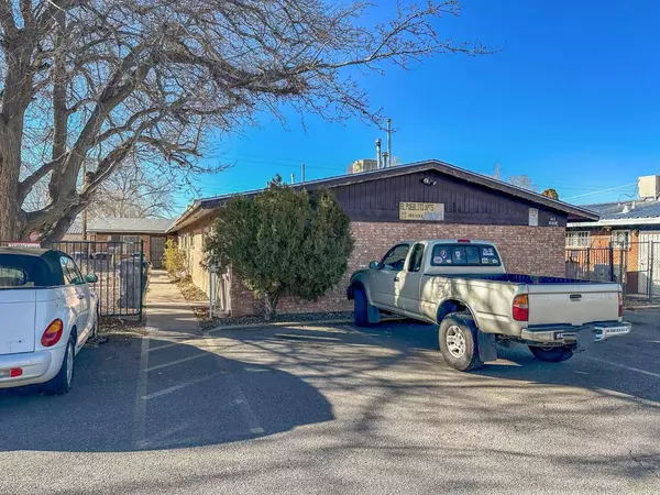 513 Indiana ST SE, Albuquerque, NM 87108