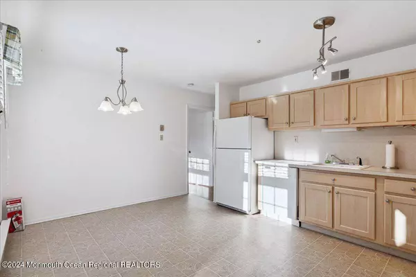 95 Halls Croft Road, Freehold, NJ 07728