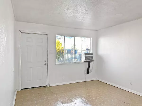 513 Indiana ST SE, Albuquerque, NM 87108