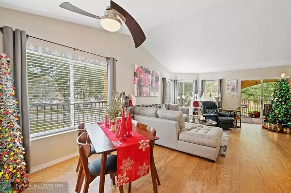 2400 NW 33rd St #1107, Oakland Park, FL 33309