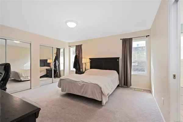 4701 Hammond Bay Rd, Nanaimo, BC V9T 5A9