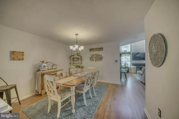 158 LA COSTA DR, Blackwood, NJ 08012