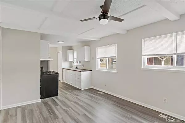 28300 BLUM Street, Roseville, MI 48066