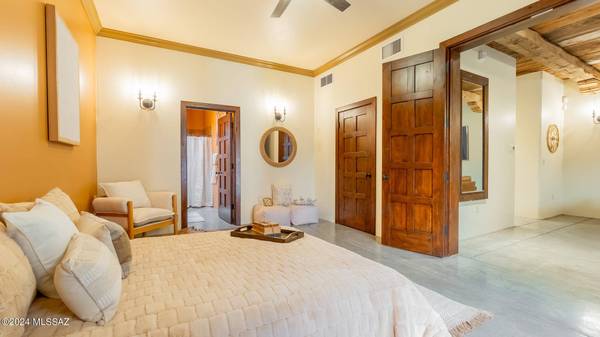 211 S Avenida Del Sembrador, Tucson, AZ 85745