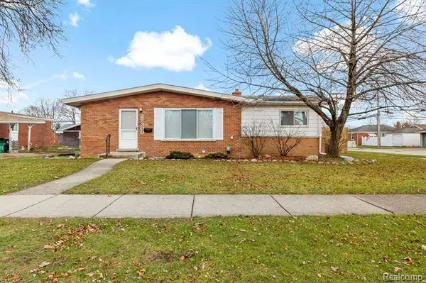 28300 BLUM Street, Roseville, MI 48066