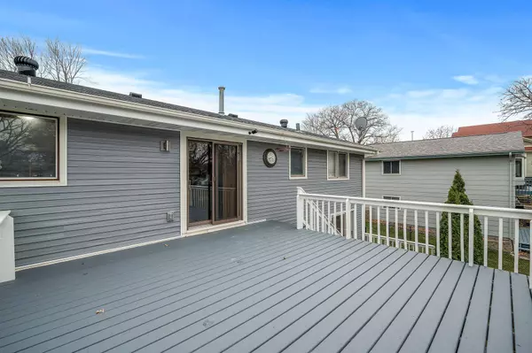 41 98th LN NW, Coon Rapids, MN 55448