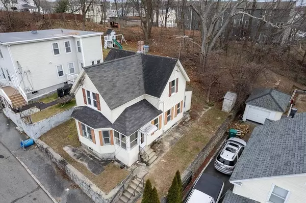 41 Fred St, Lowell, MA 01850