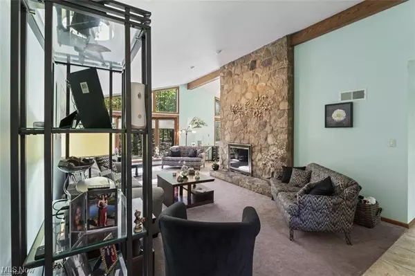 5007 E Viola AVE, Austintown, OH 44515