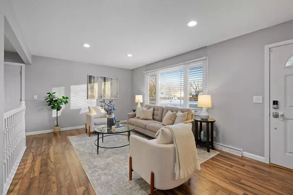 41 98th LN NW, Coon Rapids, MN 55448