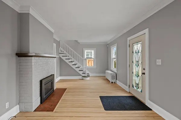 397 Cretin AVE S, Saint Paul, MN 55105