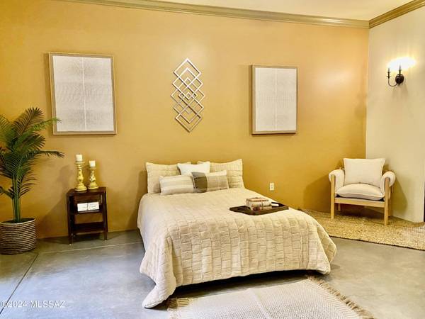 211 S Avenida Del Sembrador, Tucson, AZ 85745