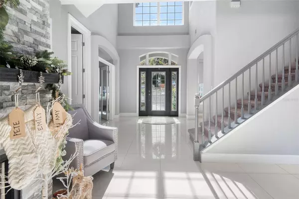 8703 CRESTGATE CIR, Orlando, FL 32819