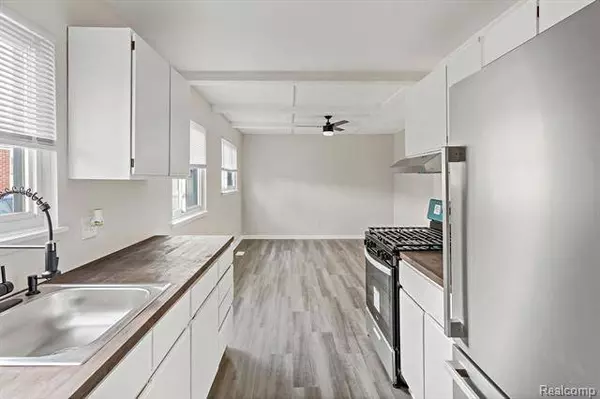 28300 BLUM Street, Roseville, MI 48066