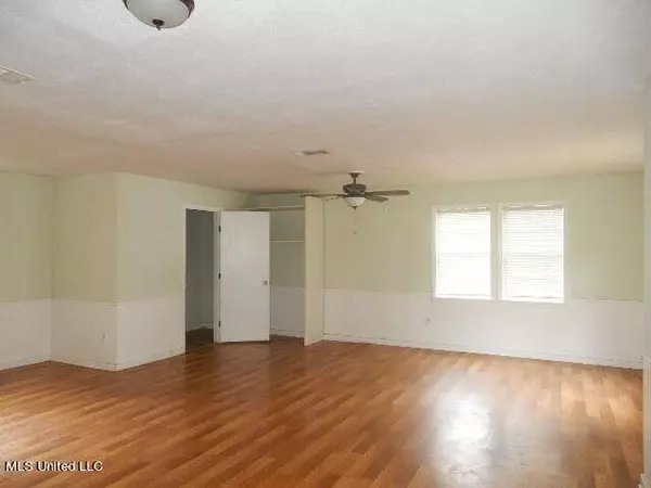 304 Pearl Drive, Pearl, MS 39208