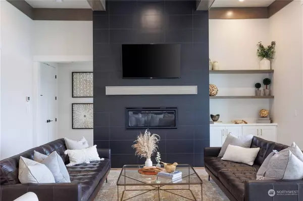 509 SW 366th ST #6, Federal Way, WA 98023