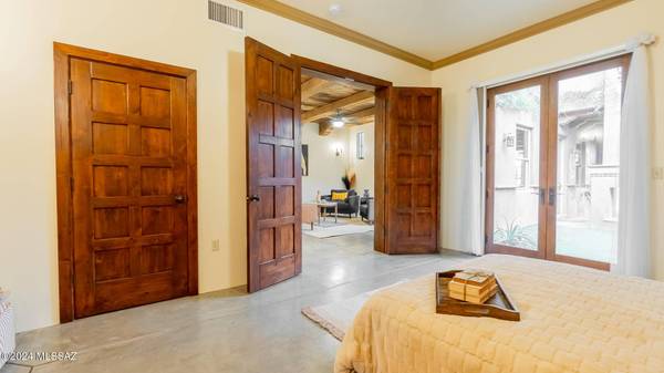 211 S Avenida Del Sembrador, Tucson, AZ 85745