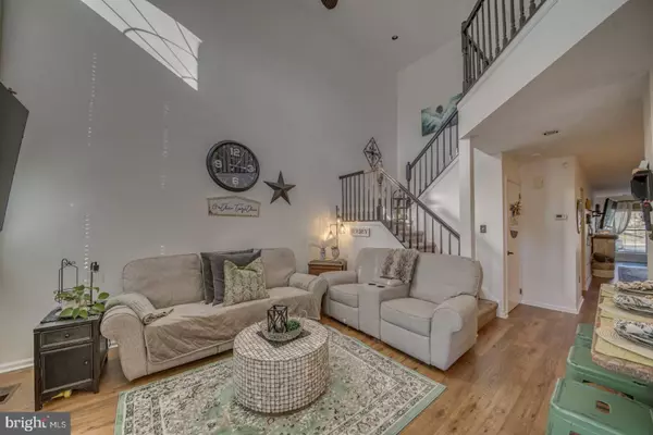 158 LA COSTA DR, Blackwood, NJ 08012