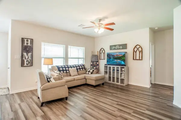 7908 Caddie CT, Navasota, TX 77868