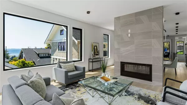 23 King George Terr, Oak Bay, BC V8S 2J8