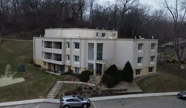 366 NW Elton Hills DR NW #32, Rochester, MN 55901