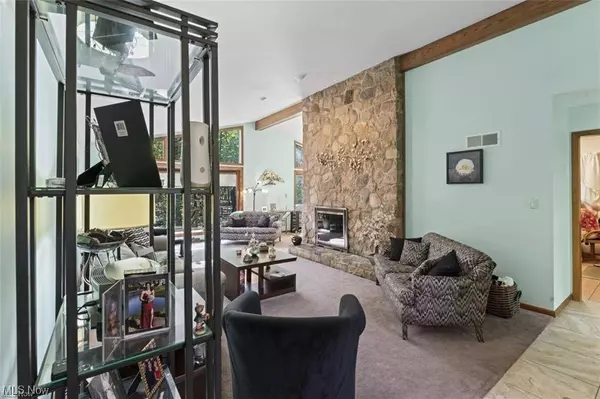 5007 E Viola AVE, Austintown, OH 44515