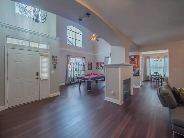 7407 GREEN TREE DR #105, Orlando, FL 32819