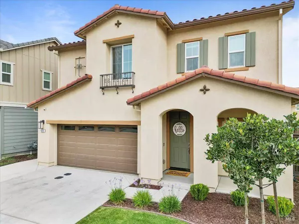 1075 St Olaf CT, Dixon, CA 95620