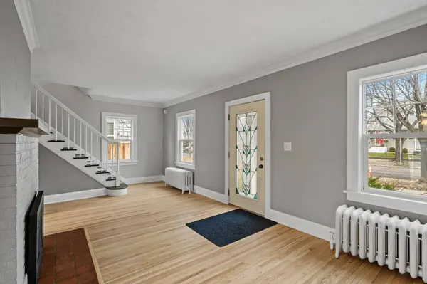 397 Cretin AVE S, Saint Paul, MN 55105