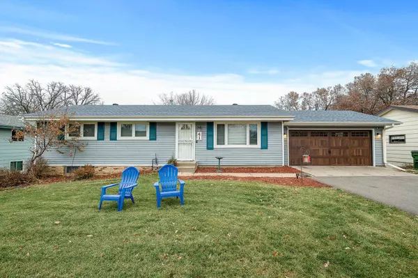 41 98th LN NW, Coon Rapids, MN 55448