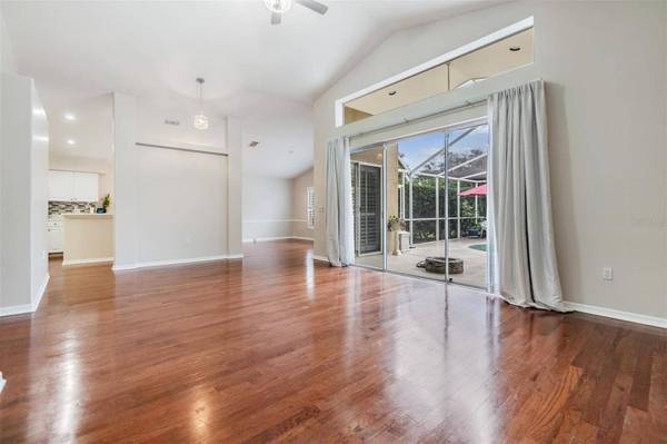 3106 BENT CREEK DR, Valrico, FL 33596