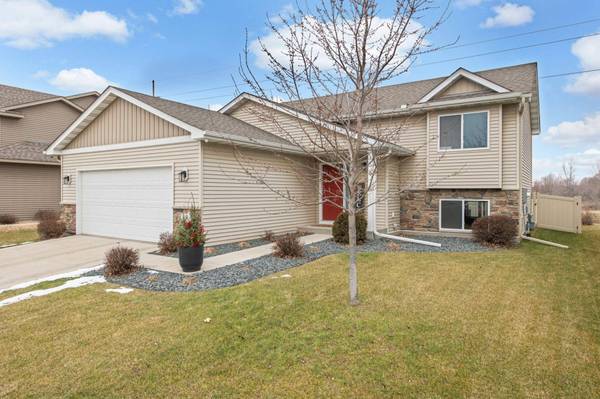 3049 211th ST W, Farmington, MN 55024